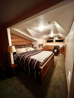 The Sanctuary - Private Space / Shared Bathroom