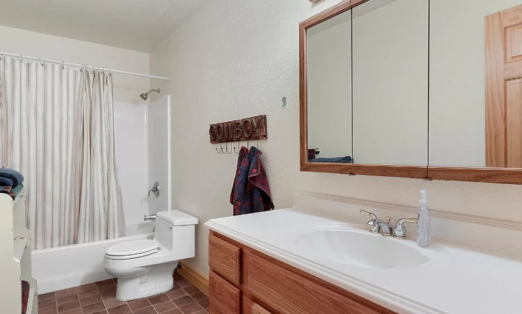 The Nest - Shared Space / Shared Bathroom